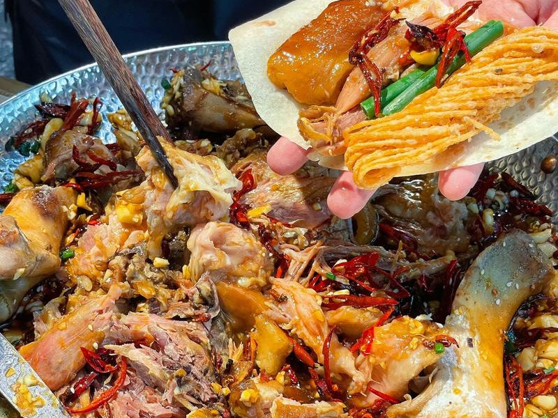 Xi’an Muslim Quarter Food Tour at Night: A Local Halal Food Experience After Dark | Sunda Travel