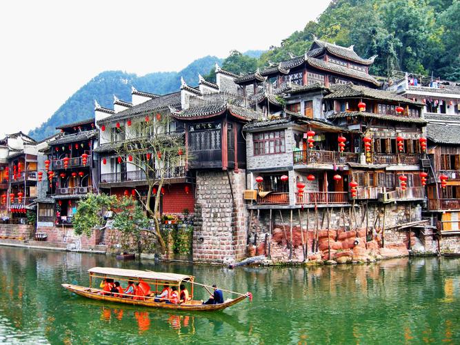 Malaysia Special: Zhangjiajie Avatar Peaks & Furong Fenghuang Town - 5 Days