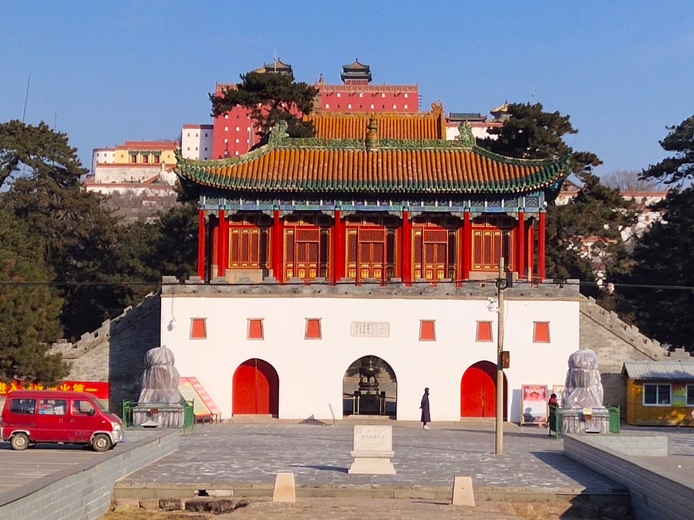 2 Days Chengde Royal Heritage Tour: Imperial Moutain Resort & Temples of Unity
