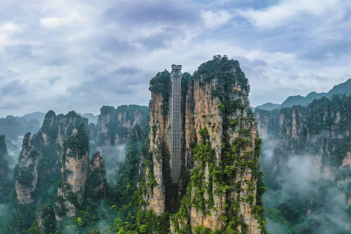 Zhangjiajie National Forest Park & Tianzi Mountain — Bailong Elevator, Yuanjiajie and the Avatar-Inspired Peaks — Zhangjiajie