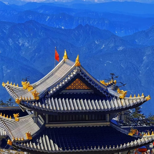 Exploring the Natural Beauty and Tibetan Culture