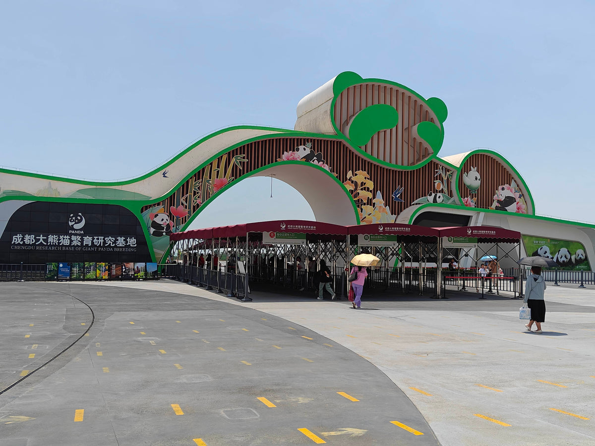 Pandas, Ear Cleaning & Sichuan Opera — Chengdu