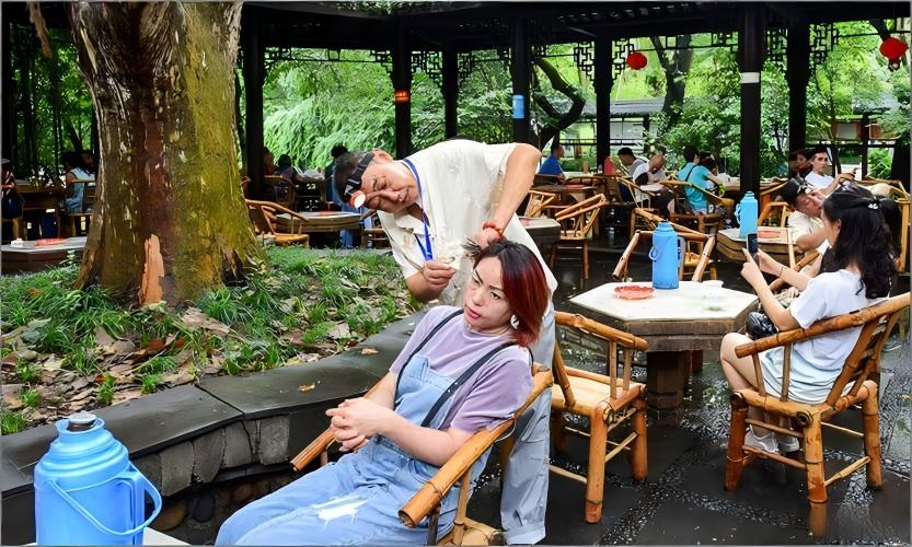 Sichuan cuisine and Chengdu culture